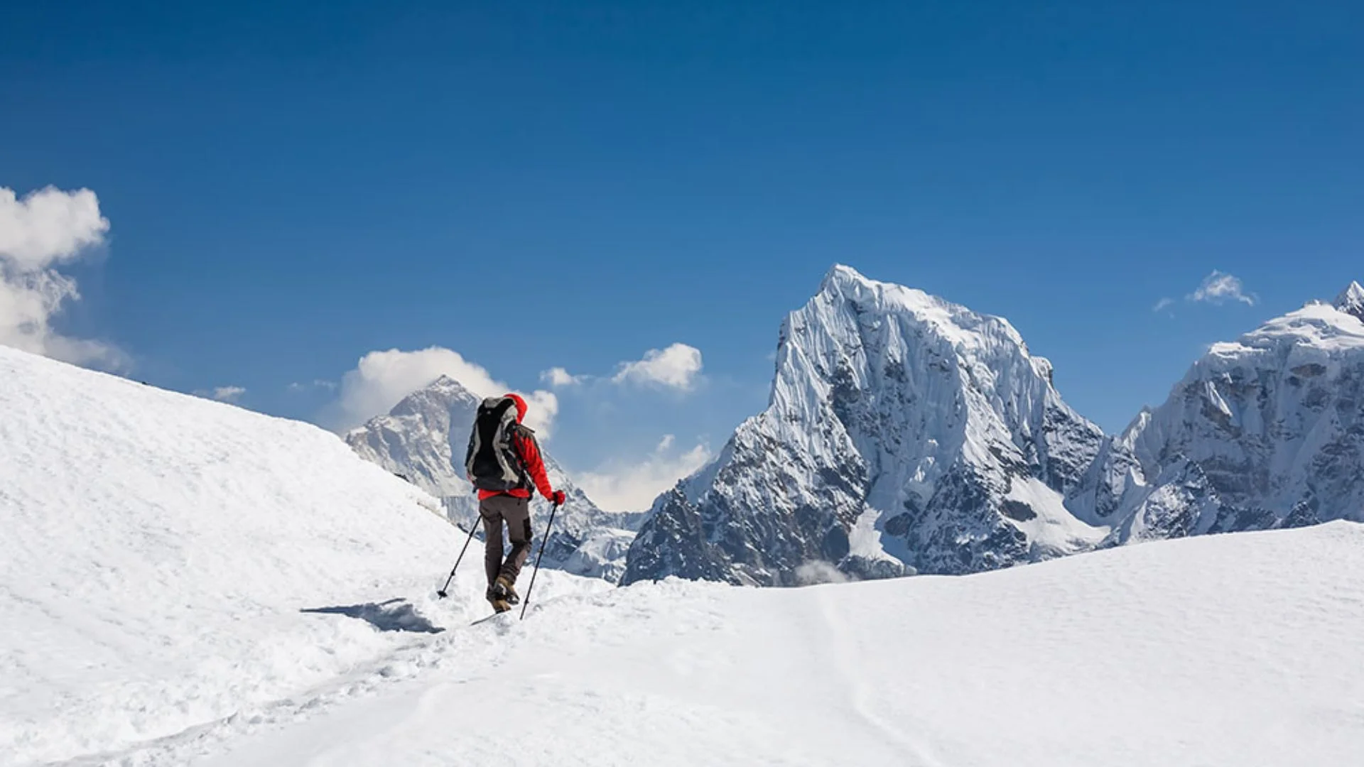 Trekking to Everest base camp