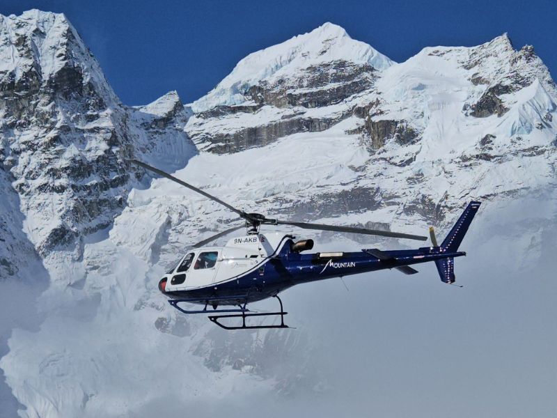 Helicopter tour in Nepal